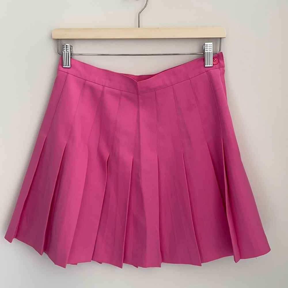 The sporting look vintage hot pink pleated tennis skirt